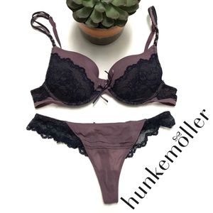 🍏BOGO🍏 HUNKEMÖLLER Bra Set: Purple Blue